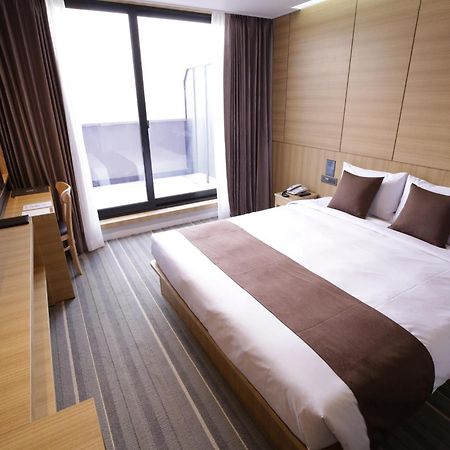 Hwaseong Honors Hotel מראה חיצוני תמונה