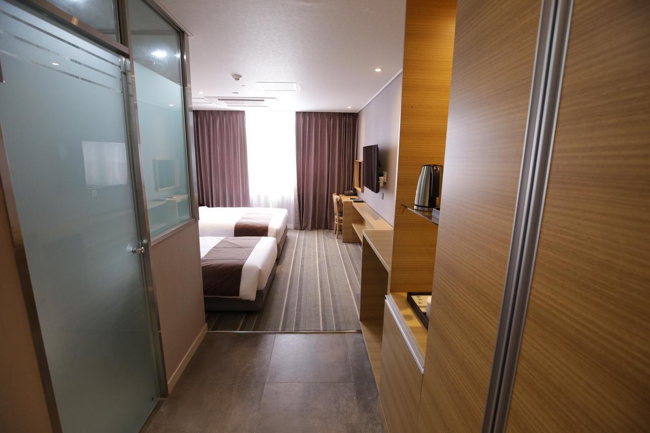 Hwaseong Honors Hotel מראה חיצוני תמונה