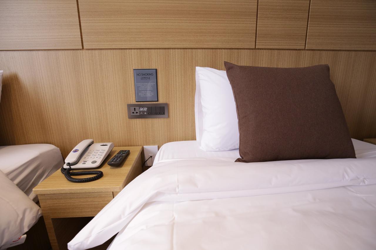 Hwaseong Honors Hotel מראה חיצוני תמונה