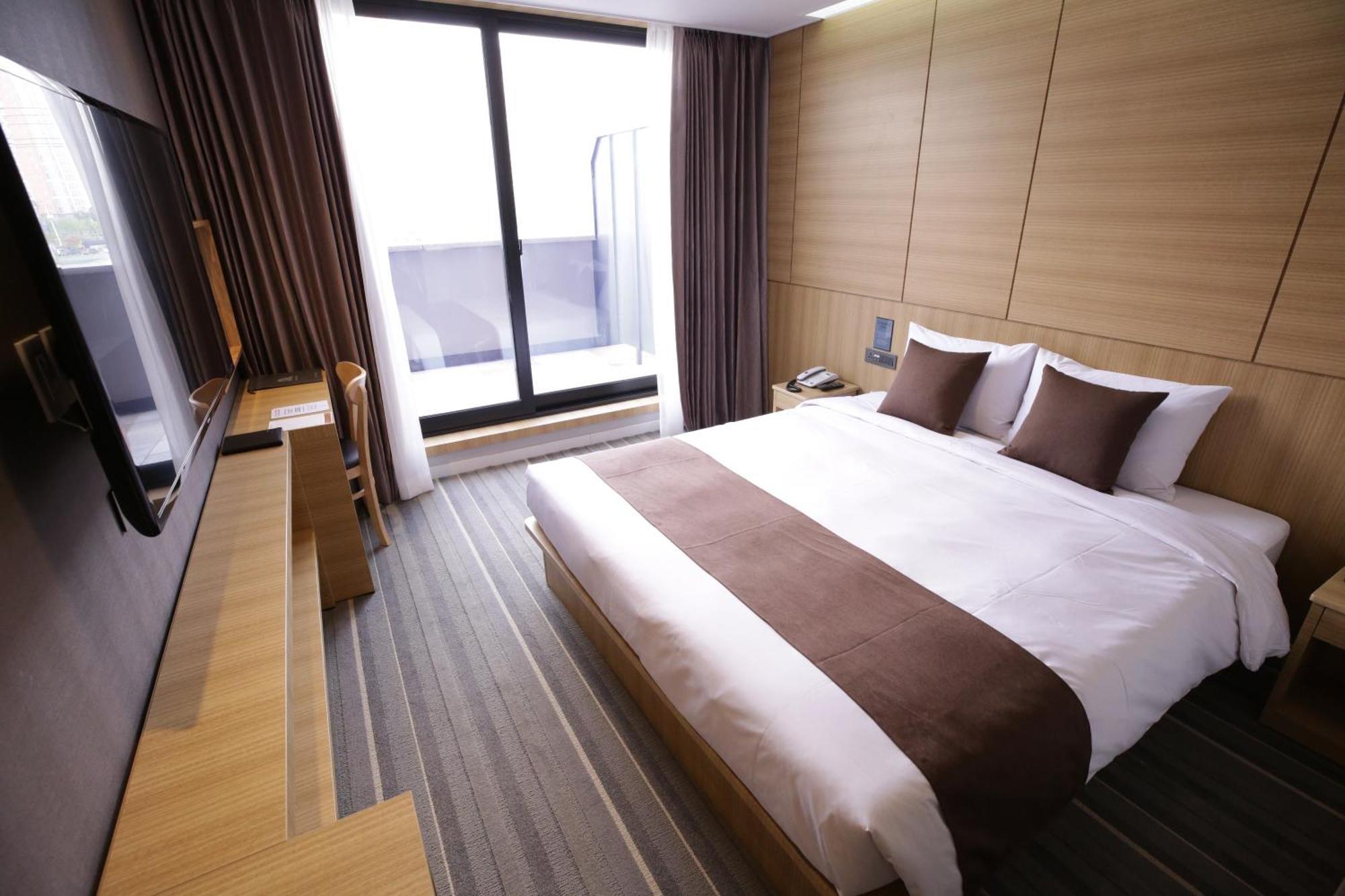 Hwaseong Honors Hotel מראה חיצוני תמונה
